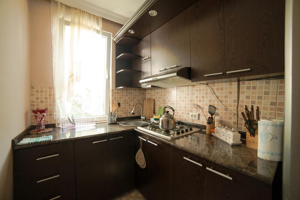 Angisa Apartment บาทูมิ ภายนอก รูปภาพ